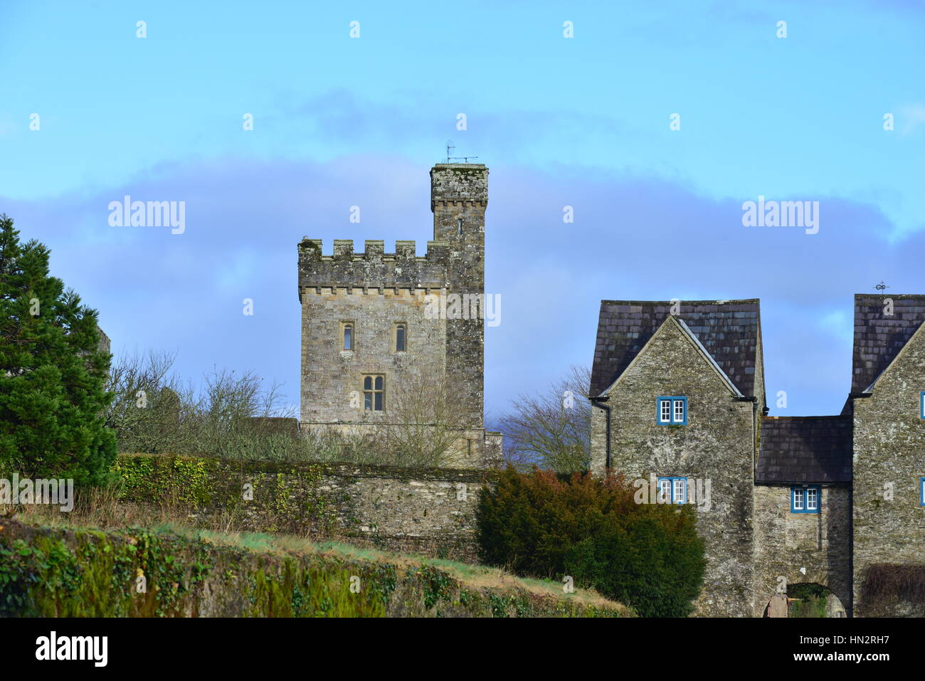 The entrance to an old English Castle in Ireland Stock Photo - Alamy