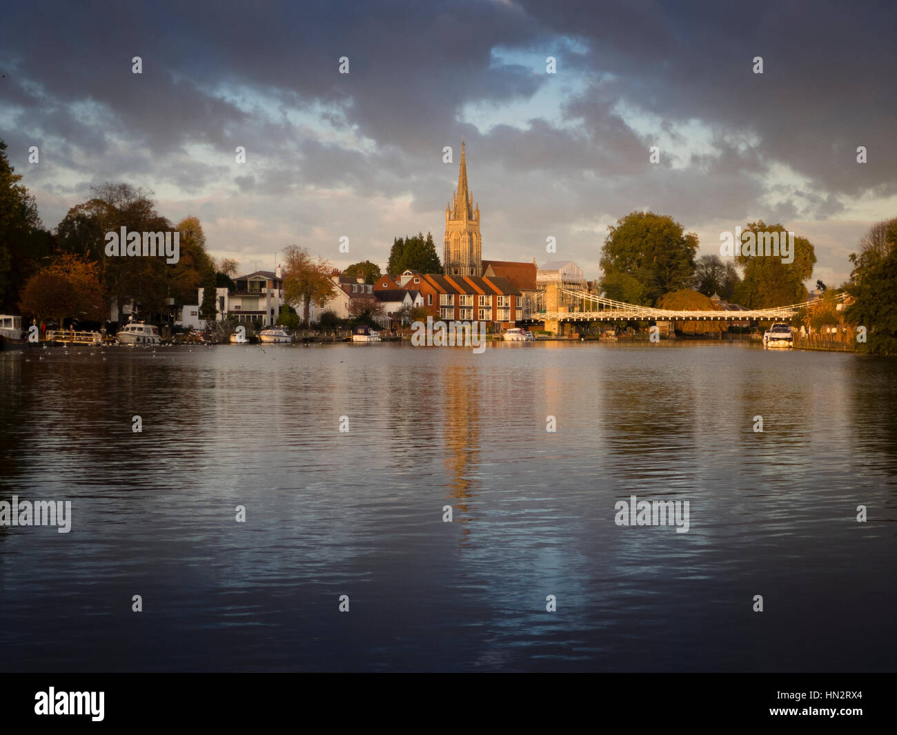 Marlow on thames hi-res stock photography and images - Alamy