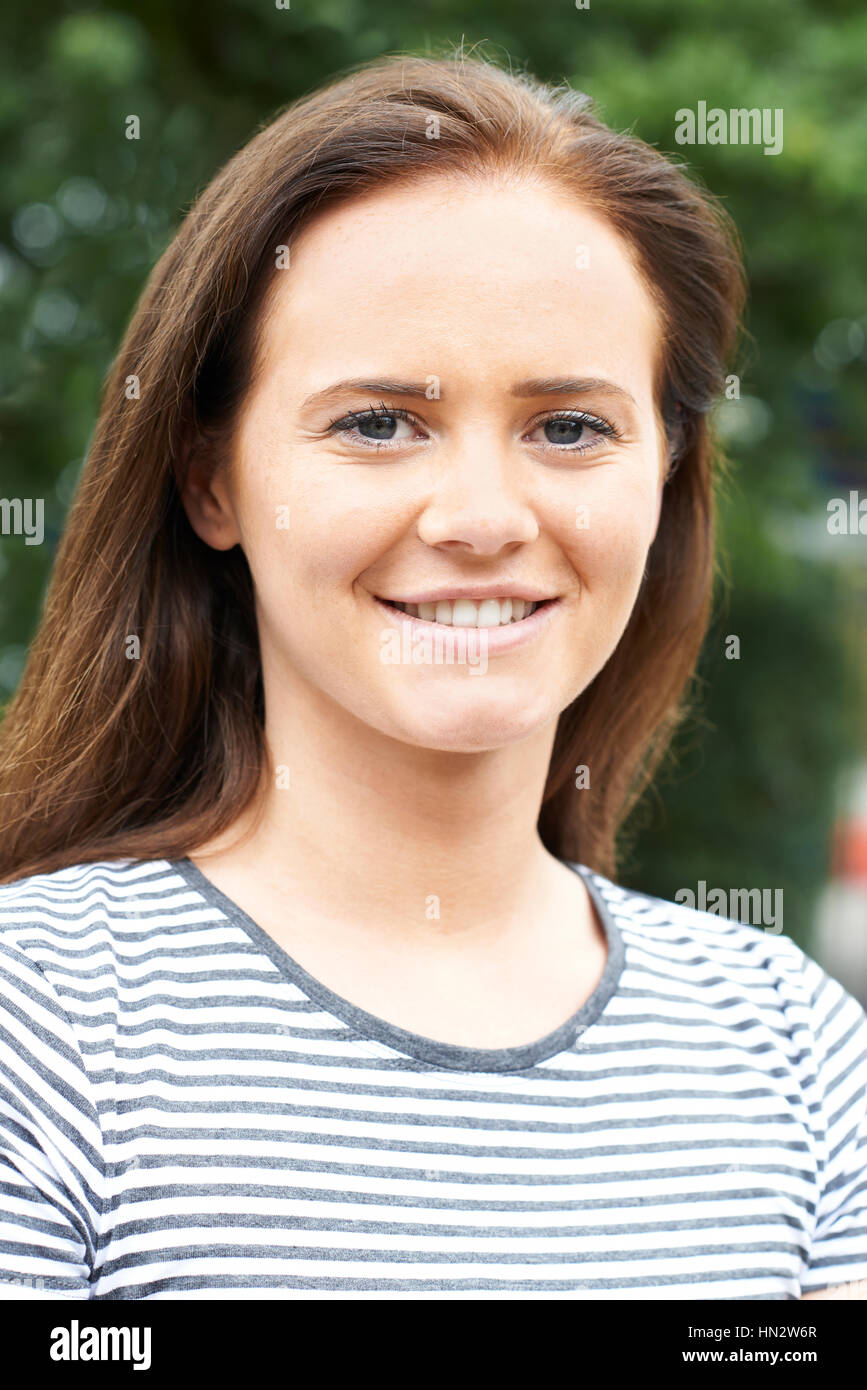 Female head and shoulders hires stock photography and images Alamy