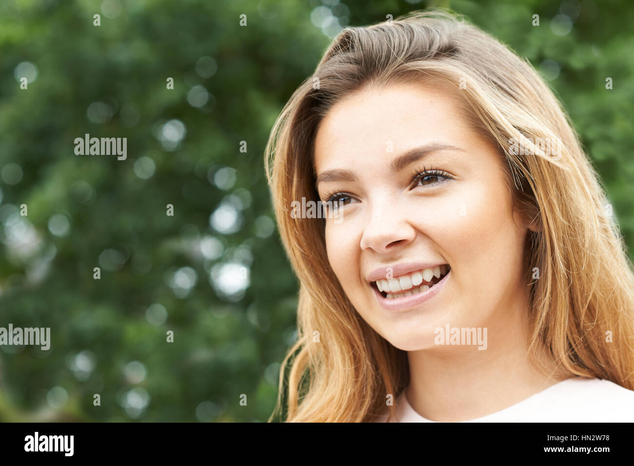 Female head and shoulders hires stock photography and images Alamy