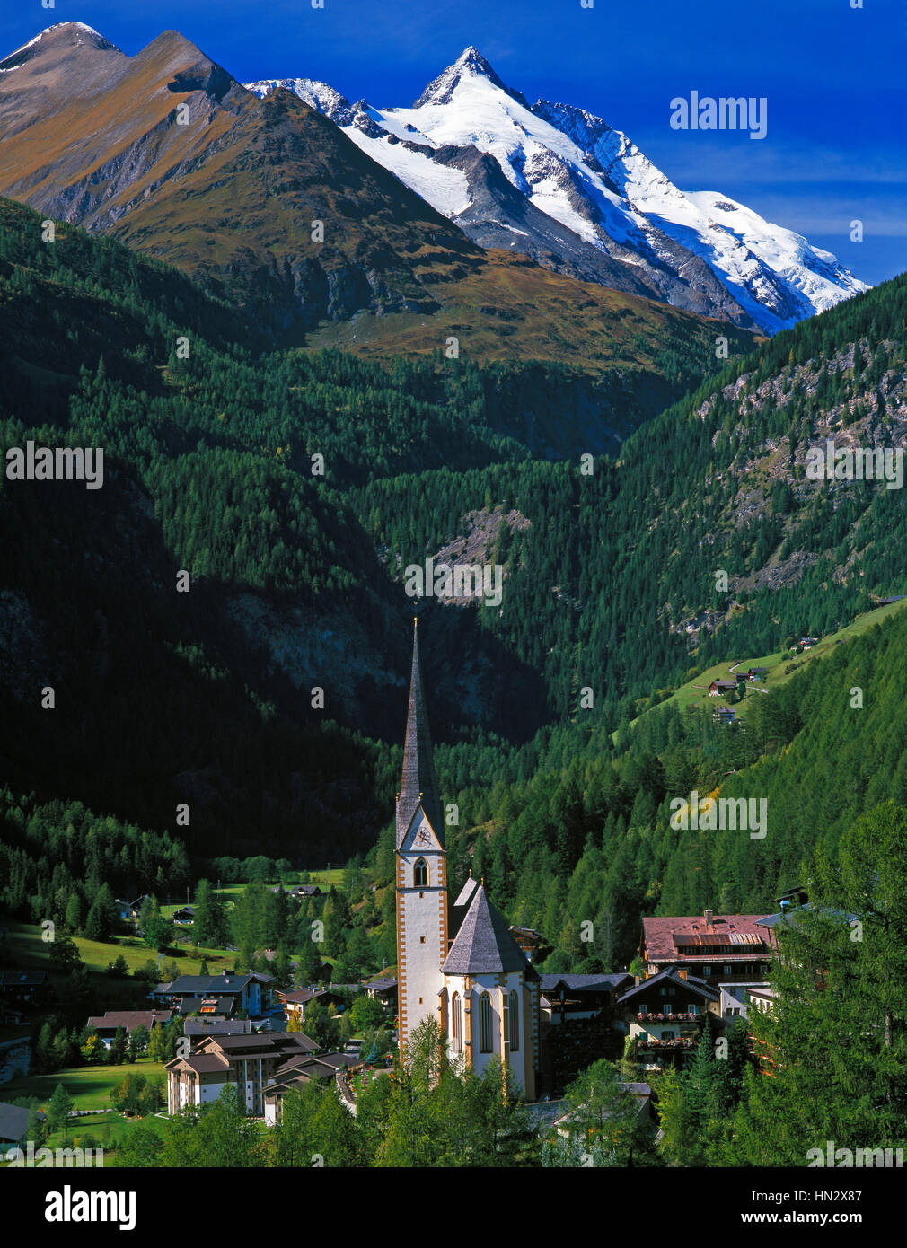 Heiligenblut village and Grossglockner mountain, Carinthia, Austria Stock Photo