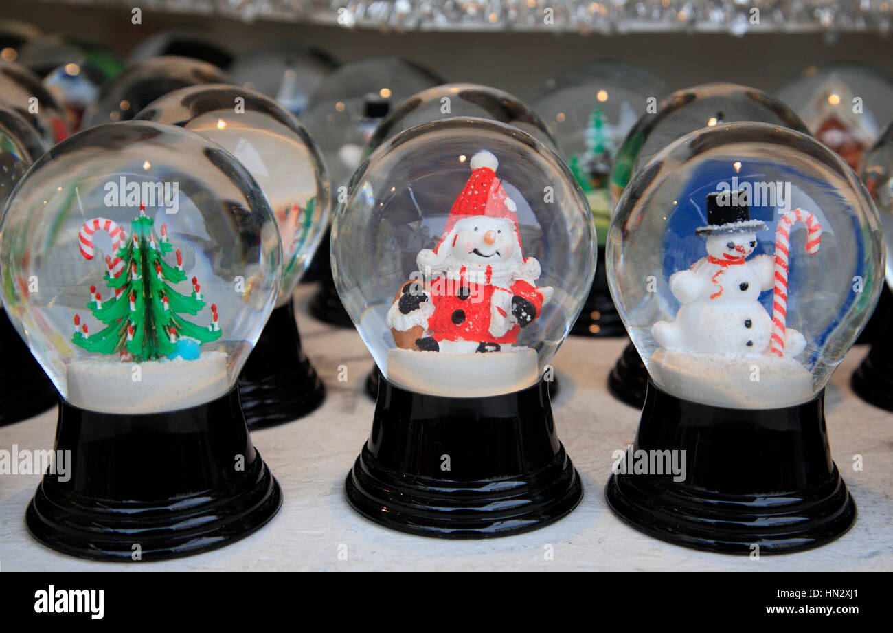 Snowglobes hires stock photography and images Alamy