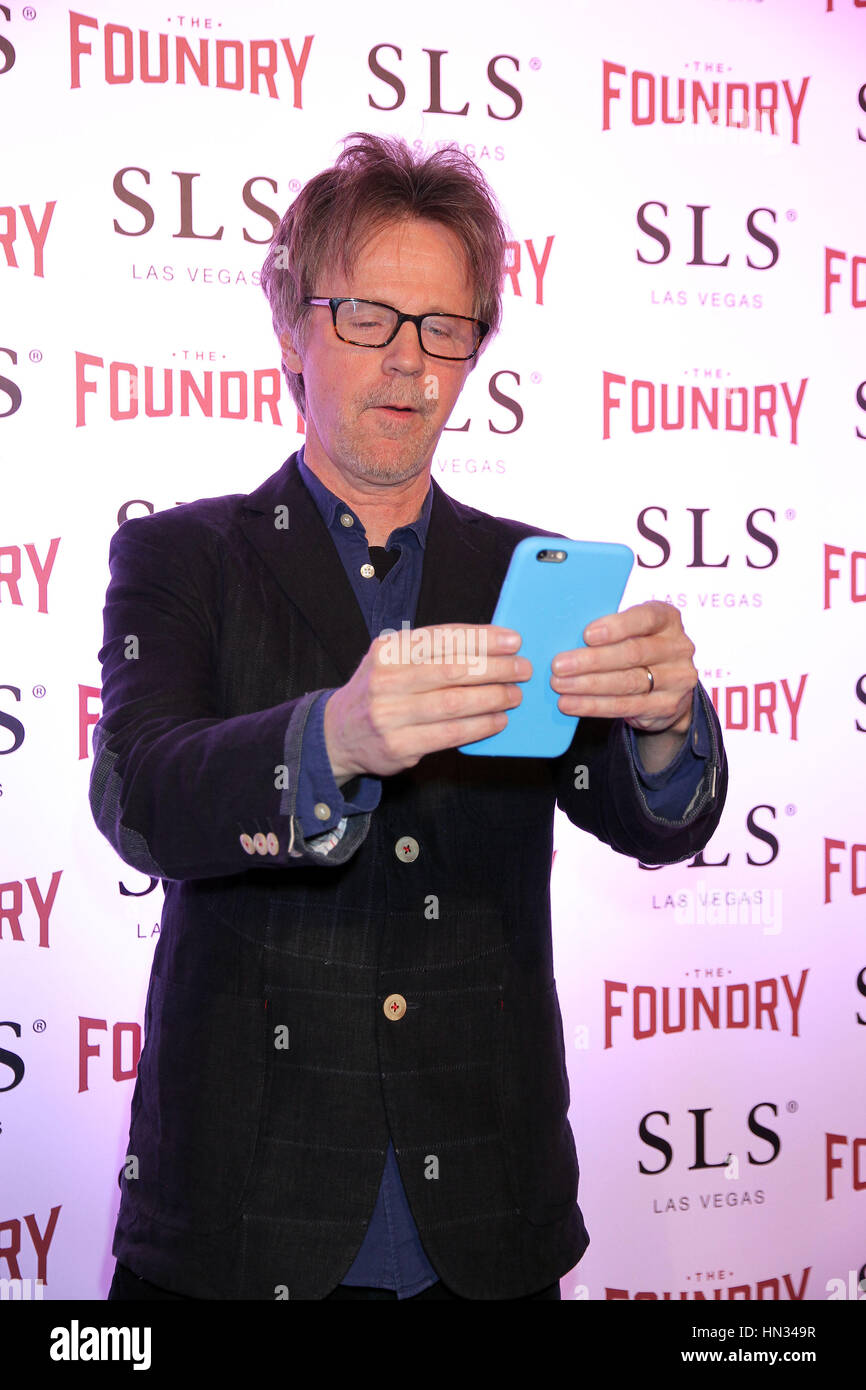Dana Carvey: A Comedic Genius in Film and Television