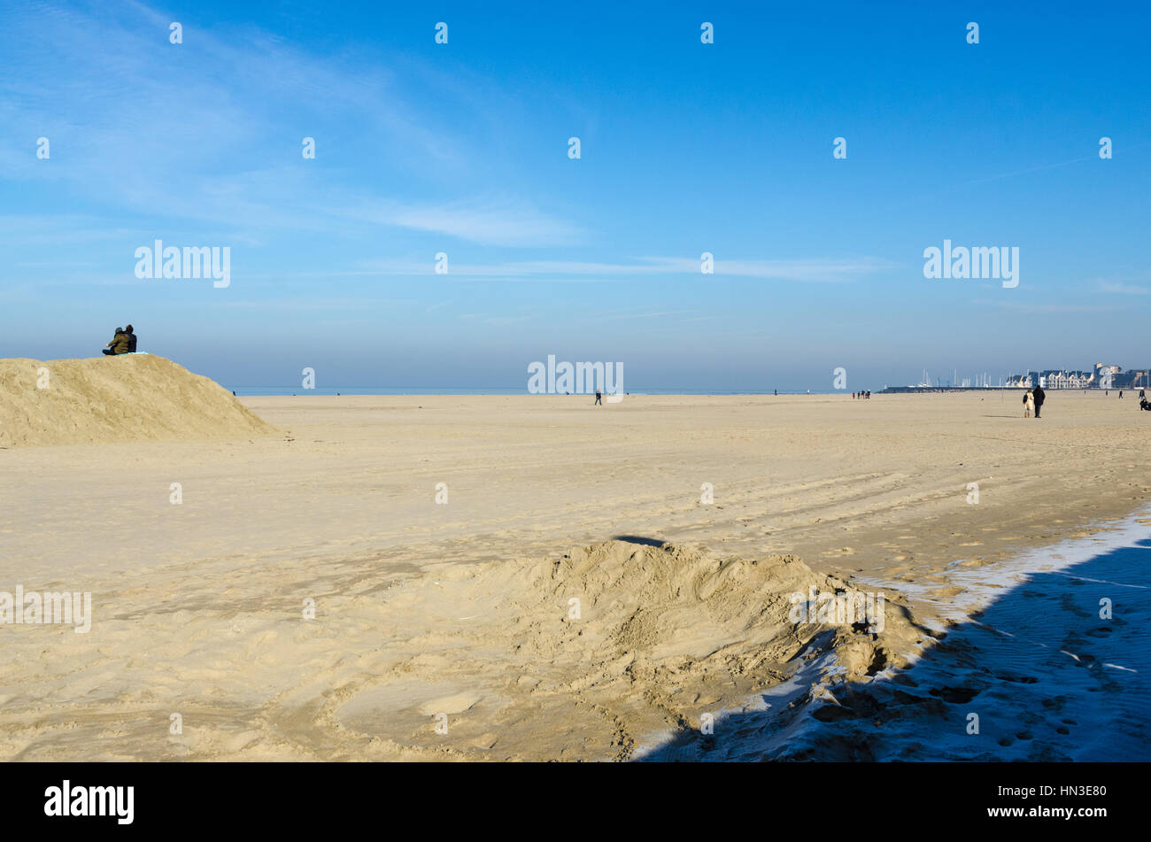 Wide sandy beaches at the chic french seaside resort of Deauville in Normandy Stock Photo