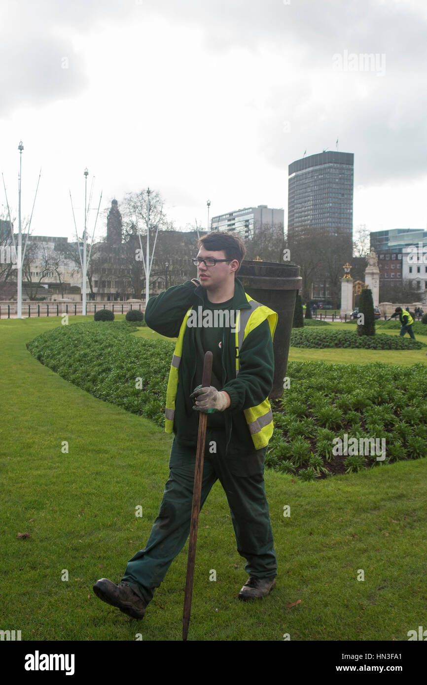 London, UK. 07th Feb, 2017. General view of Buckingham Palace, the London residence and administrative headquarters of the reigning monarch of the United Kingdom. Several gardeners prepare the flowers outside The Palace, ready fhe bloom in spring. Credit: Alberto Pezzali/Pacific Press/Alamy Live News Stock Photo
