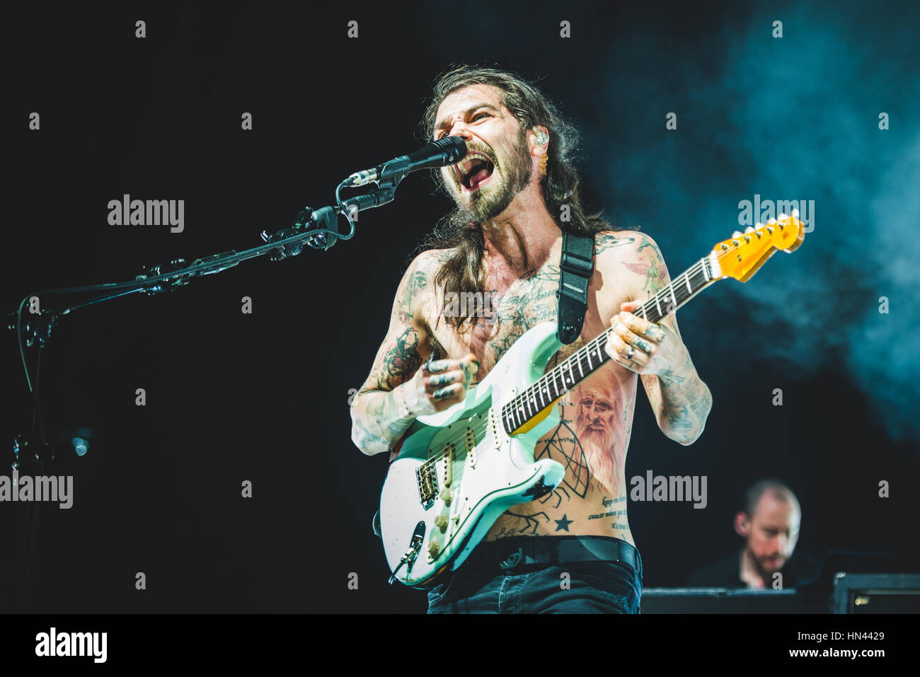 Simon neil biffy clyro performing hi-res stock photography and images -  Alamy
