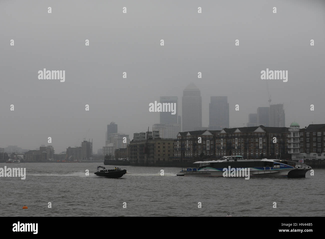 London, UK. 8th Feb 2017. Cold, grey and foggy weather seen on the