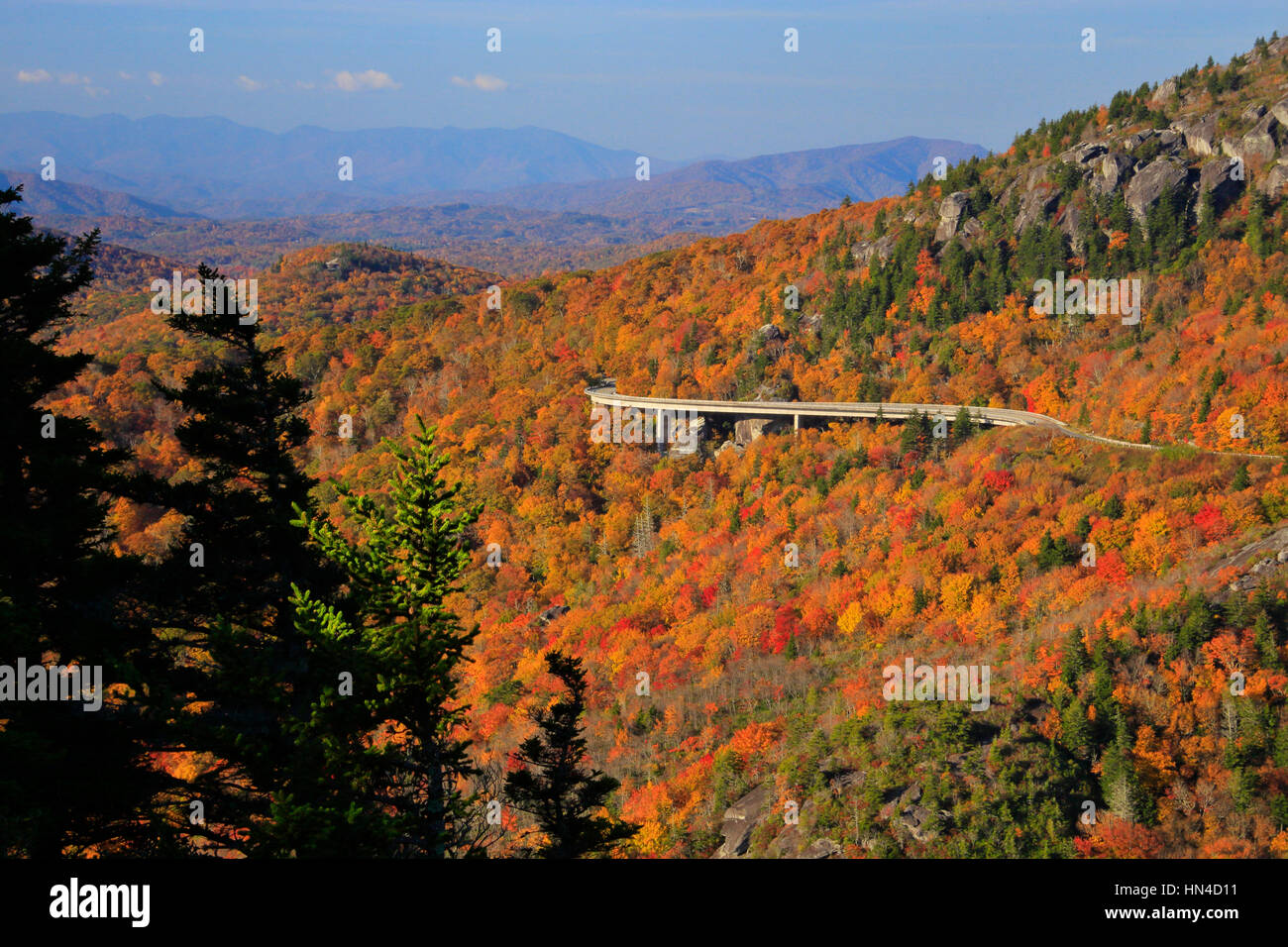 Linn Cove Viaduct Seen From Rough Ridge, Tanawha Trail, Blue Ridge ...
