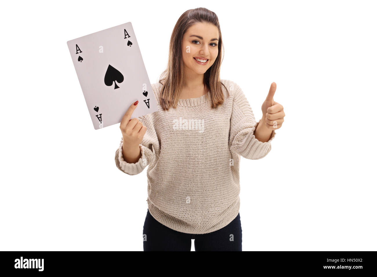 девушка держит карту. девушка держит карты. девушка с карточкой в руках. девушка с кредитной картой. девушка держит карты.