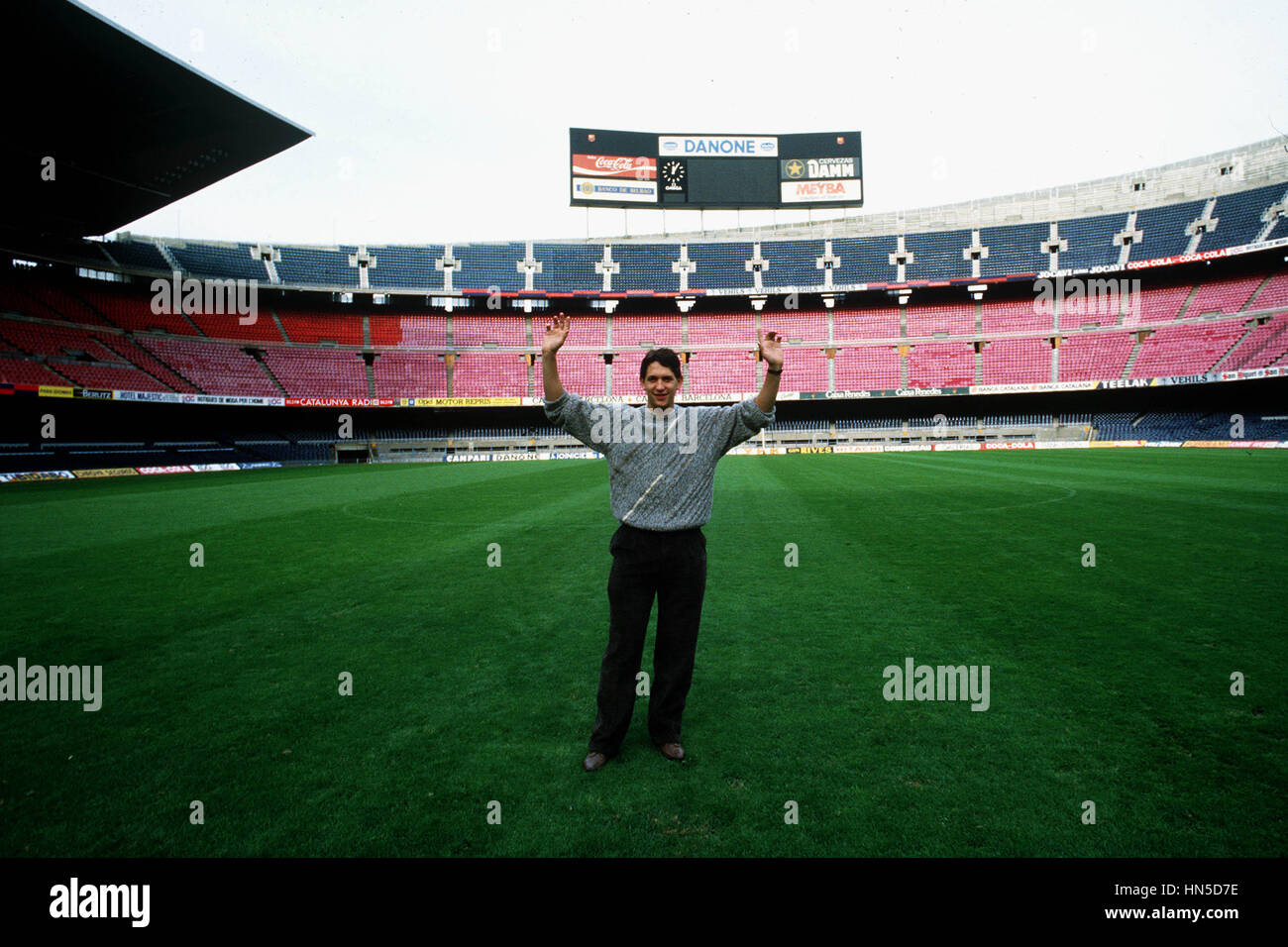 Gary lineker barcelona 1987 hi-res stock photography and images - Alamy