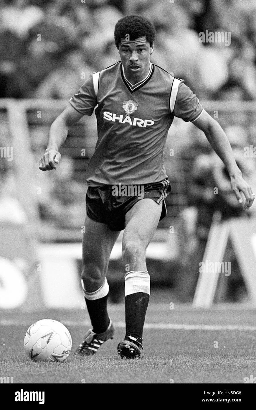 PAUL MCGRATH MANCHESTER UNITED FC 16 September 1985 Stock Photo Alamy