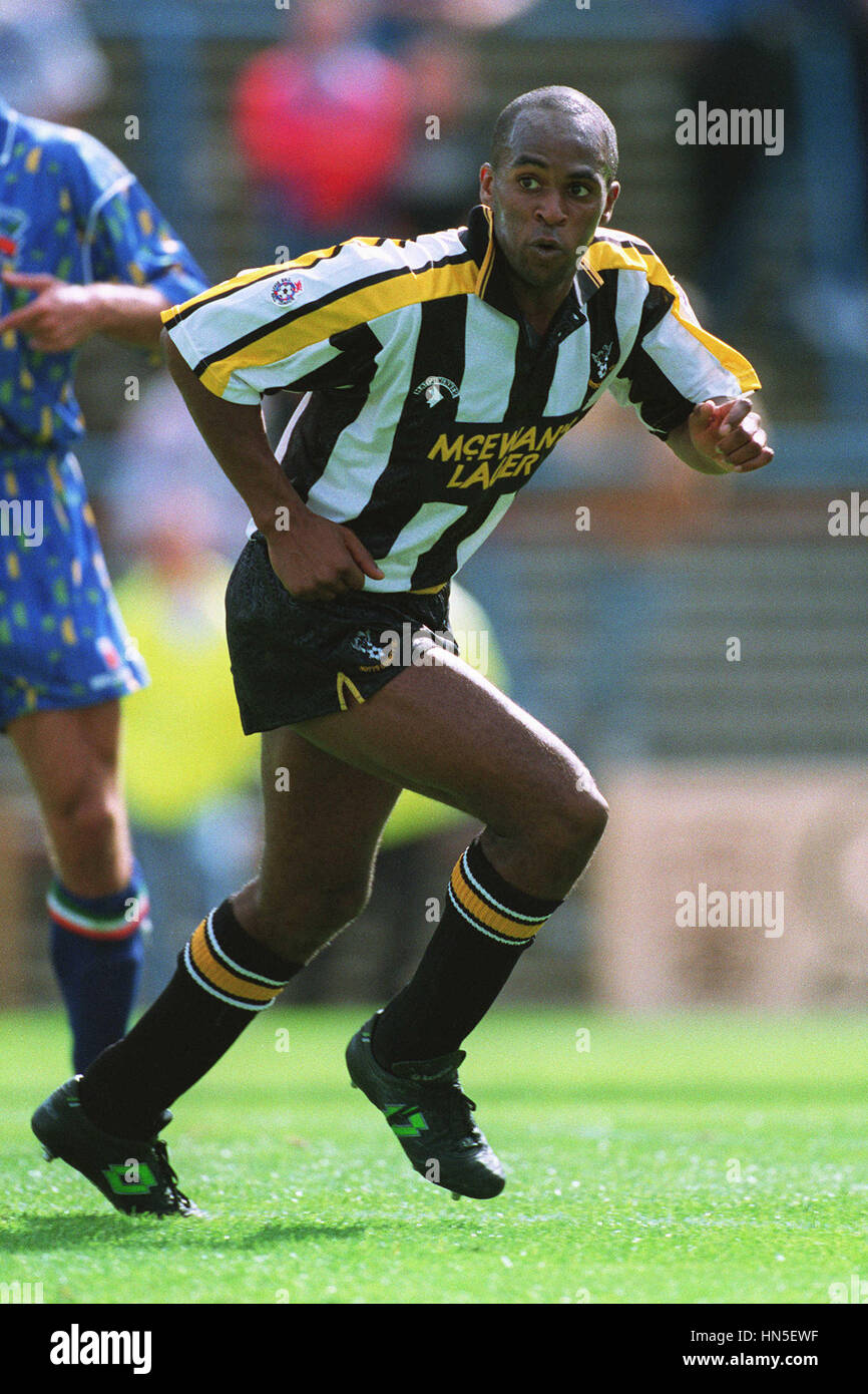 TONY AGANA NOTTS COUNTY FC 17 August 1992 Stock Photo Alamy