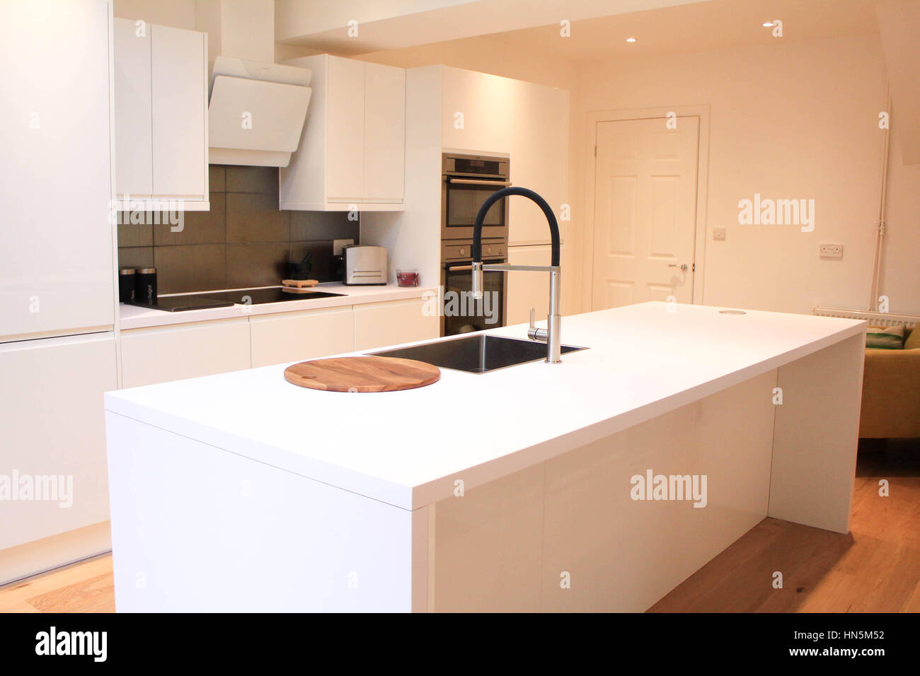 High gloss kitchen hires stock photography and images Alamy