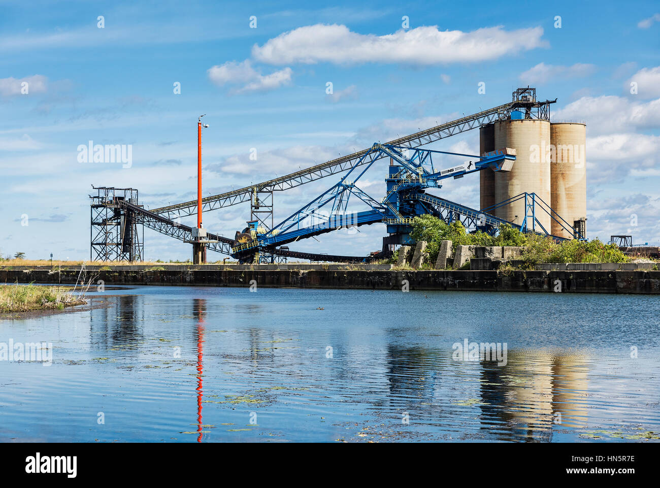 Stockpiles of raw coal, Ashtabula, Ohio, USA Stock Photo Alamy