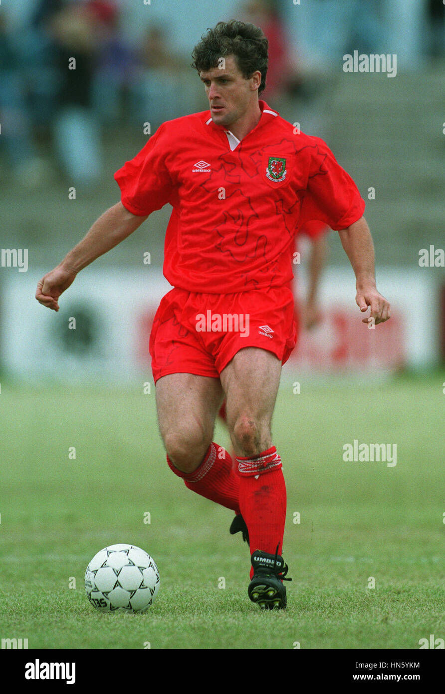 MARK HUGHES WALES & MANCHESTER UNITED FC 09 June 1993 Stock Photo Alamy