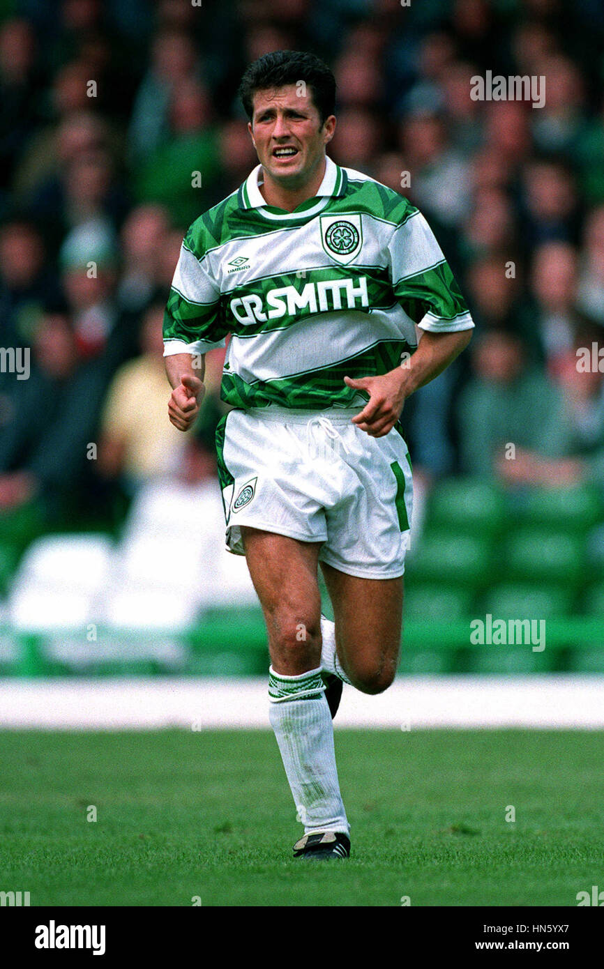 John Collins Glasgow Celtic Fc 02 August 1993 Stock Photo Alamy
