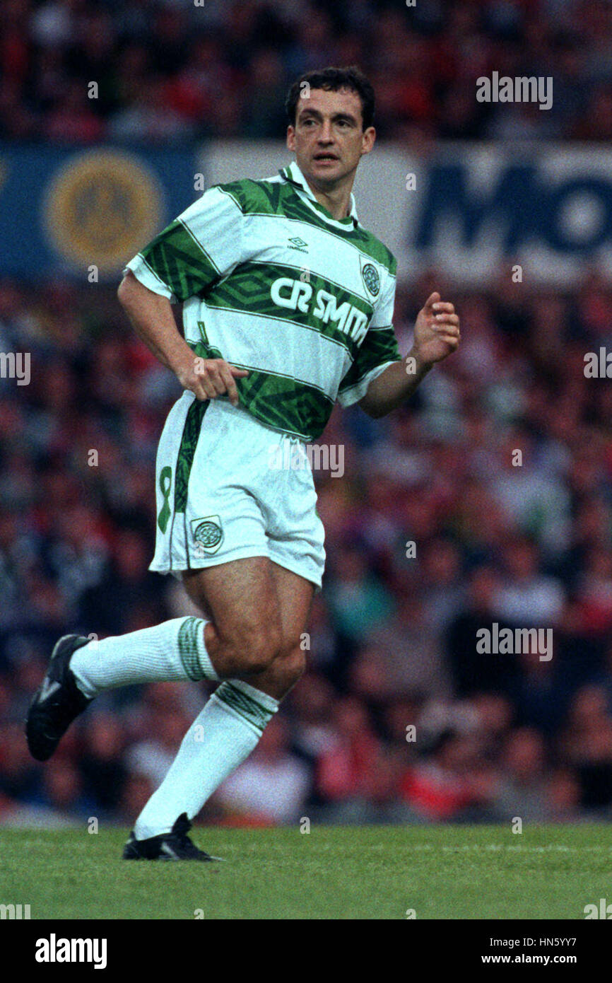 PAUL MCSTAY SCOTLAND & GLASGOW CELTIC FC 05 August 1993 Stock Photo