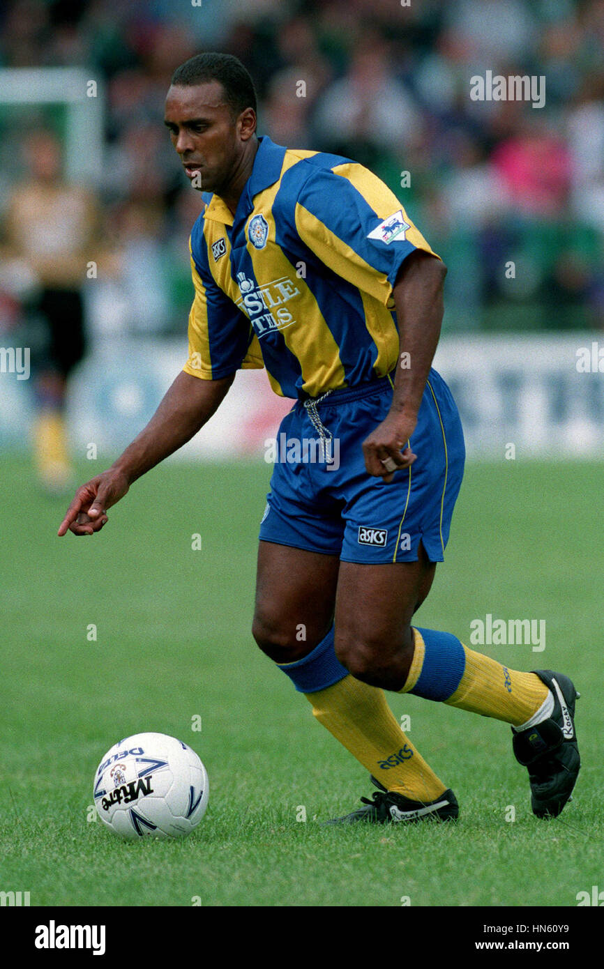 Leeds united blue sales and yellow kit