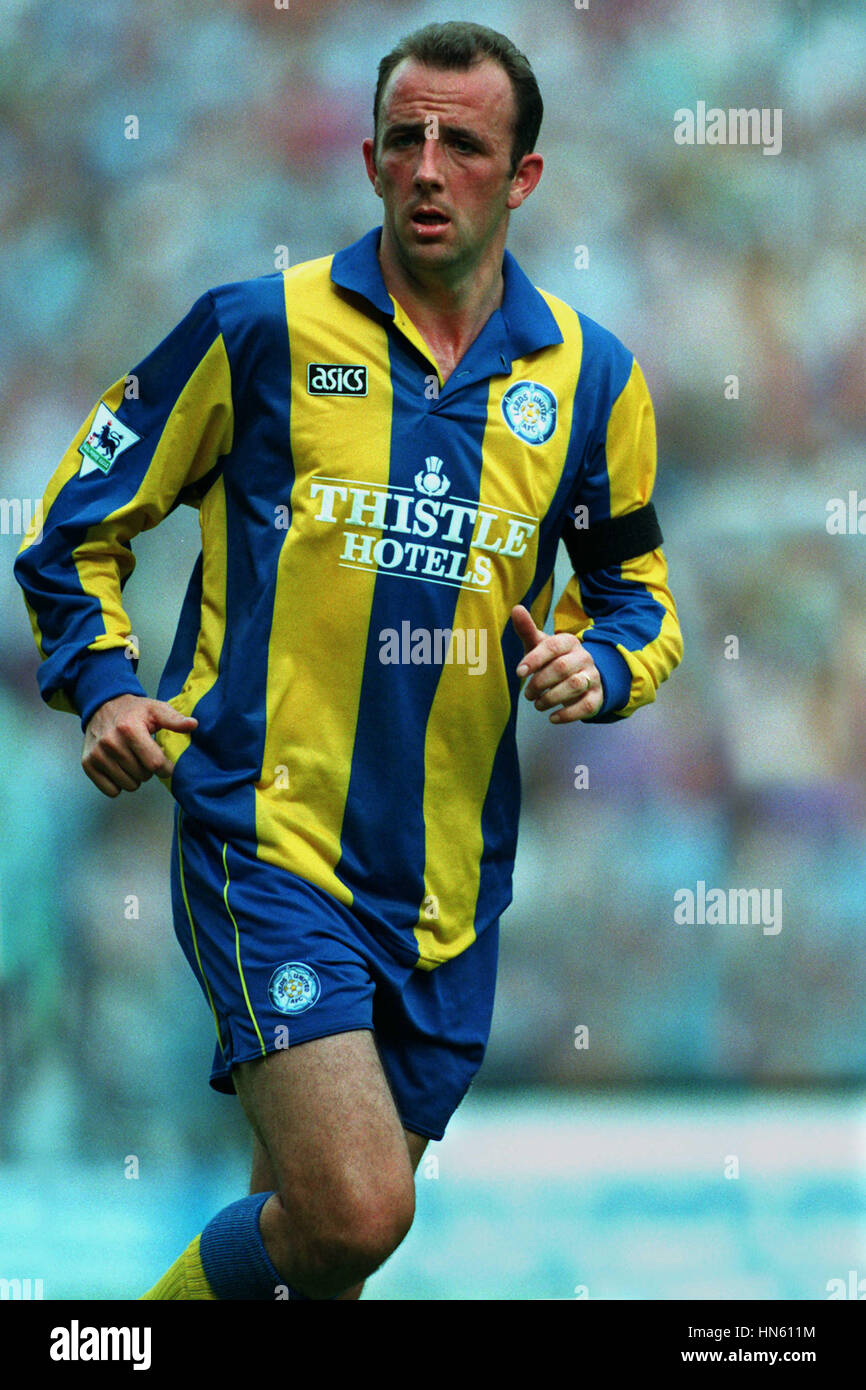 Maillot Leeds United 1993/94 - Domicile, N°10 McAllister, Asics, Taille L