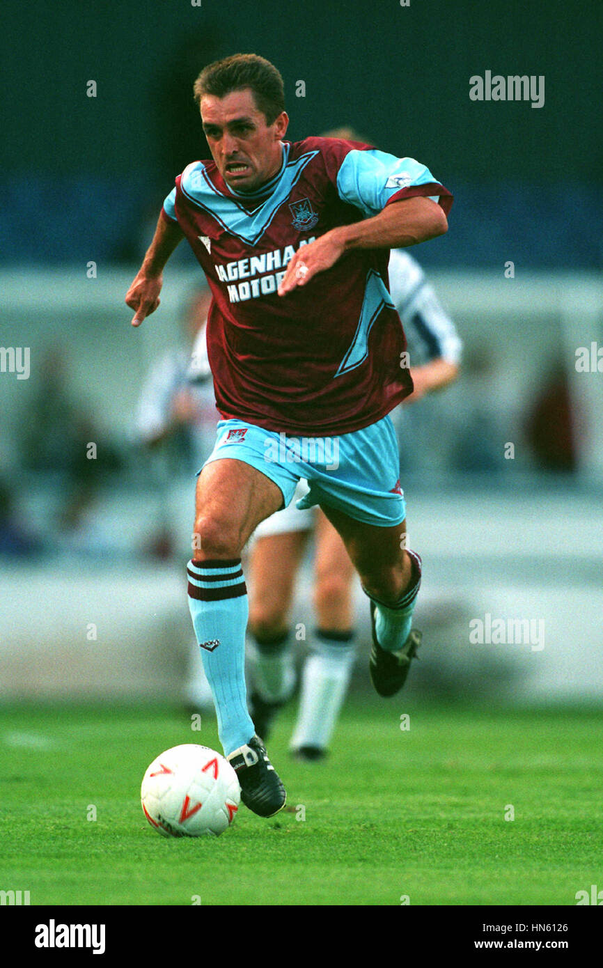 Martin allen west ham hi-res stock photography and images - Alamy