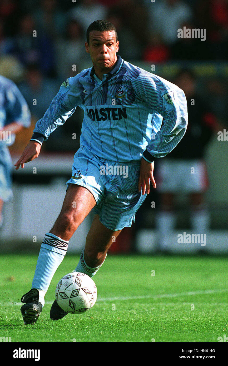 CHRIS KAMARA (SU) JASON DOZZELL (TH) SHEFFIELD UNITED V TOTTENHAM HOTSPUR  Stock Photo - Alamy