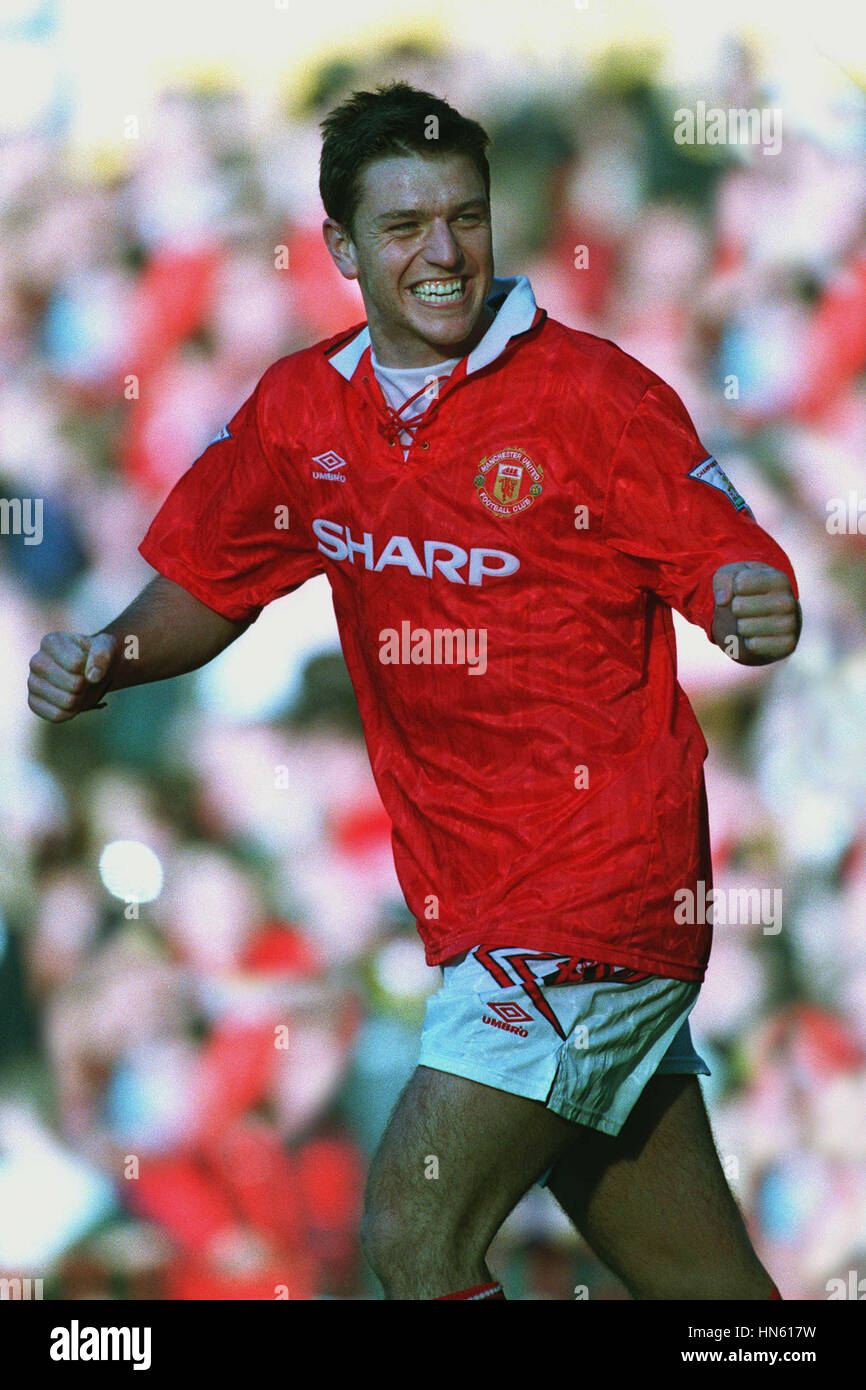LEE SHARPE MANCHESTER UTD FC 18 October 1993 Stock Photo Alamy