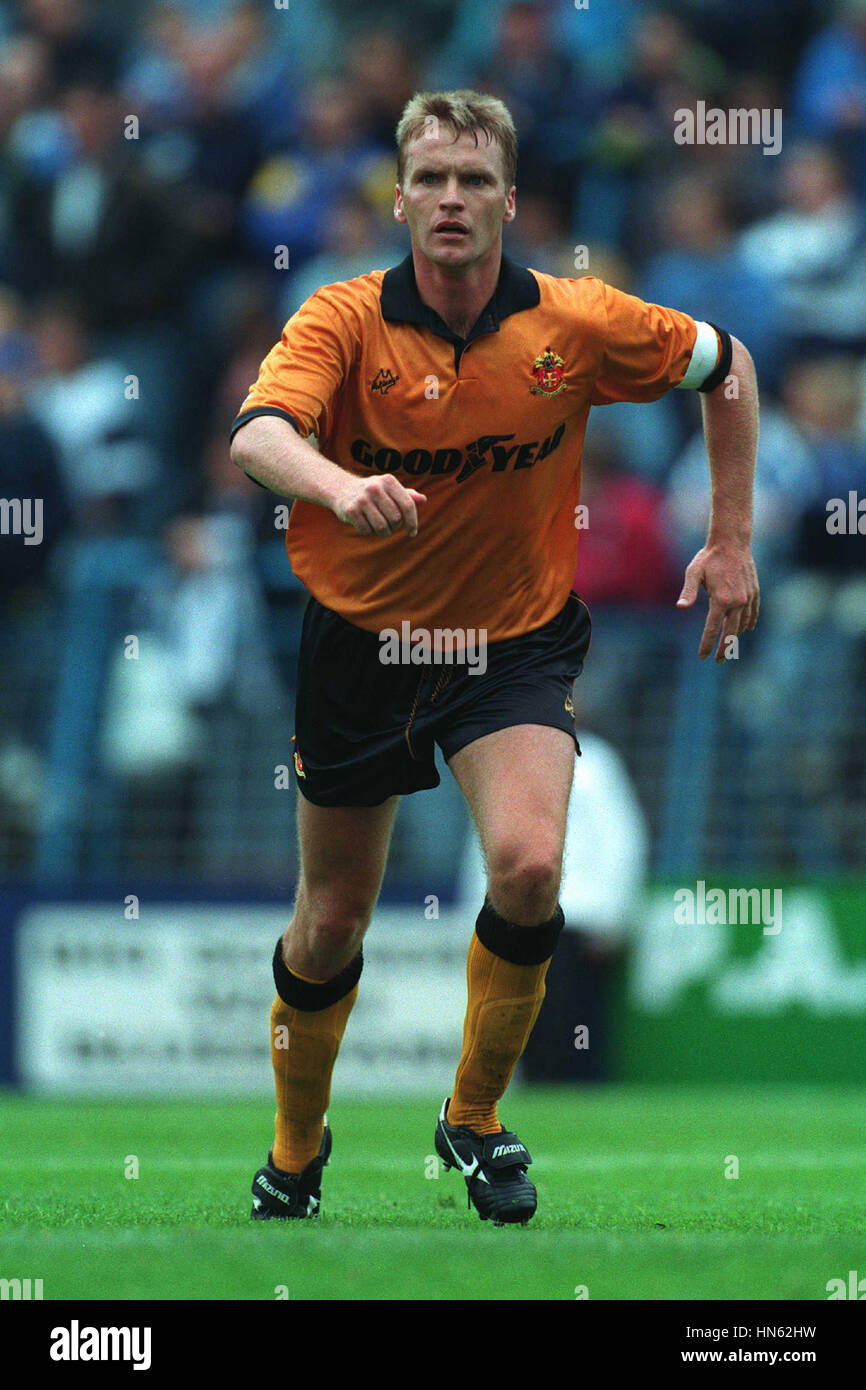 GEOFF THOMAS WOLVERHAMPTON WANDERERS FC 23 August 1993 Stock Photo Alamy