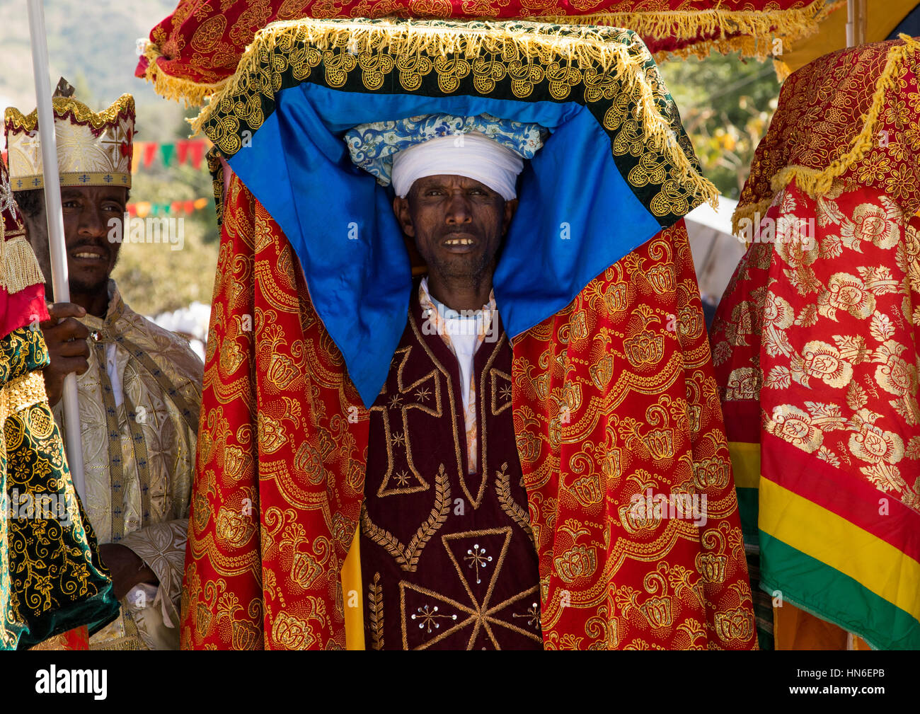 Ethiopian priest carrying the tabot hi-res stock photography and images ...