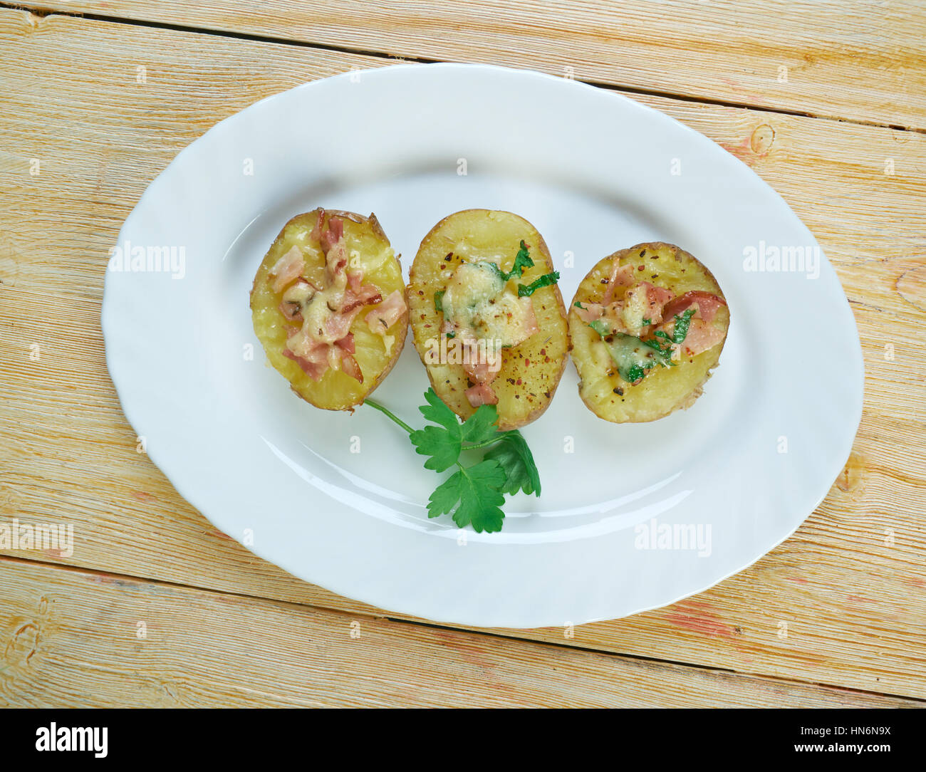 Trylle Kartofler High Resolution Stock Photography And Images Alamy