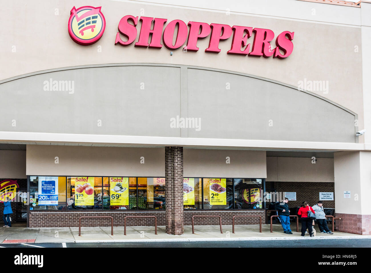 Fairfax, USA November 30, 2016 Shoppers grocery store facade and