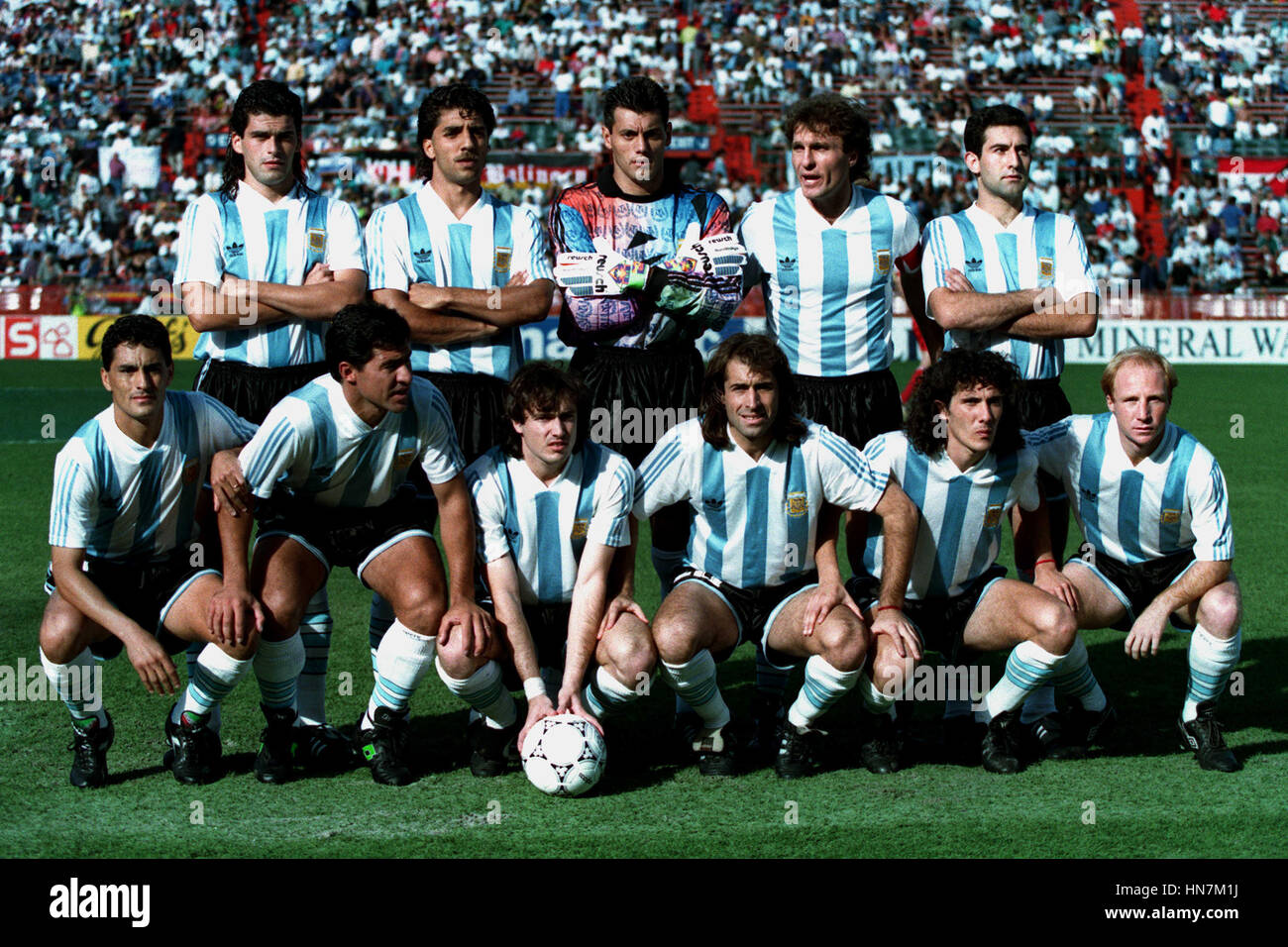 ARGENTINA FC TEAM GROUP 1993-94 13 January 1994 Stock Photo - Alamy