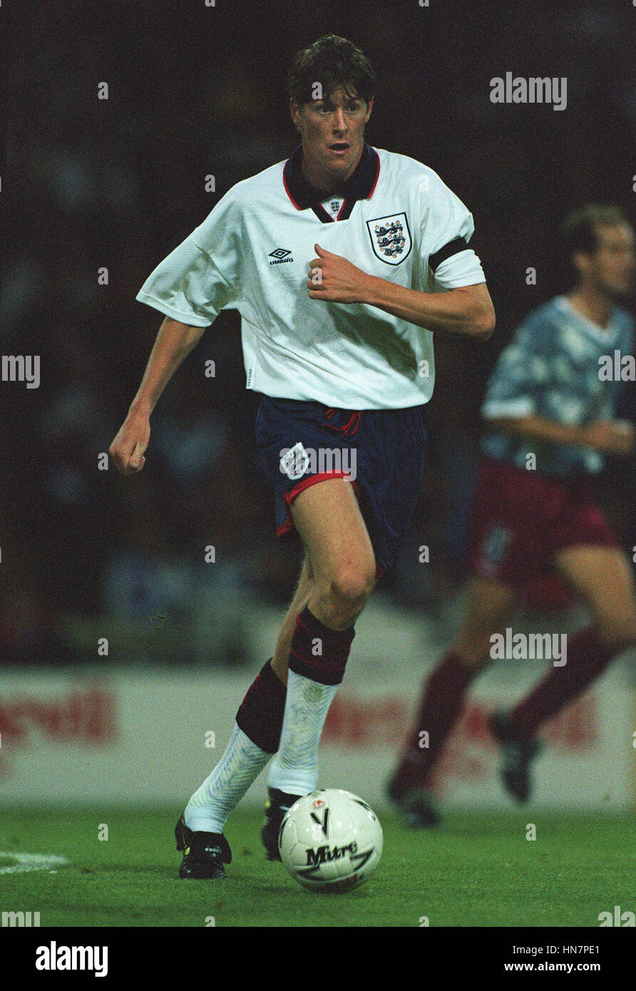 Darren Anderton 1994 Hi res Stock Photography And Images Alamy darren-anderton-1994-hi-res-stock-photography-and-images-alamy