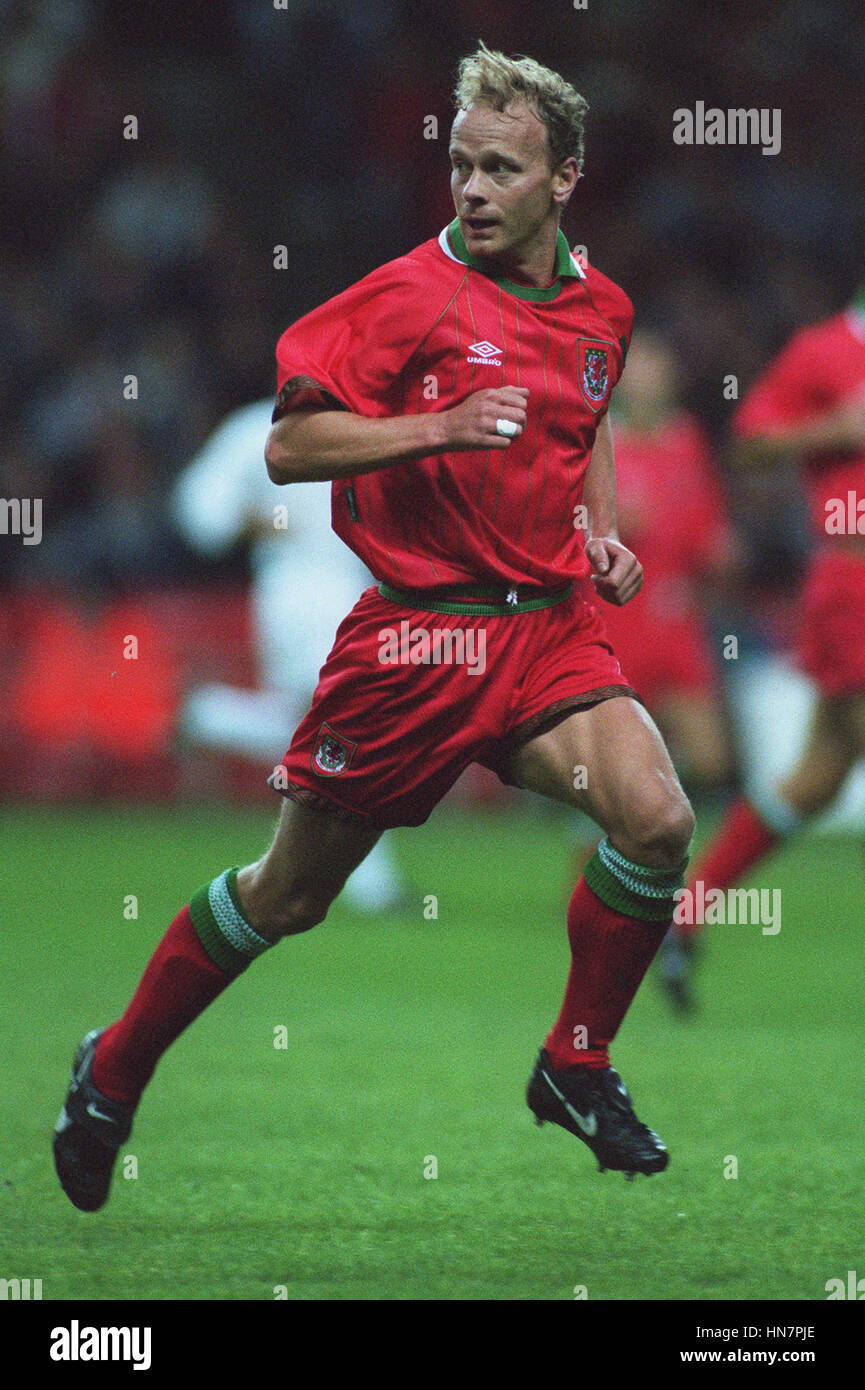 JEREMY GOSS WALES & NORWICH CITY FC 13 September 1994 Stock Photo Alamy