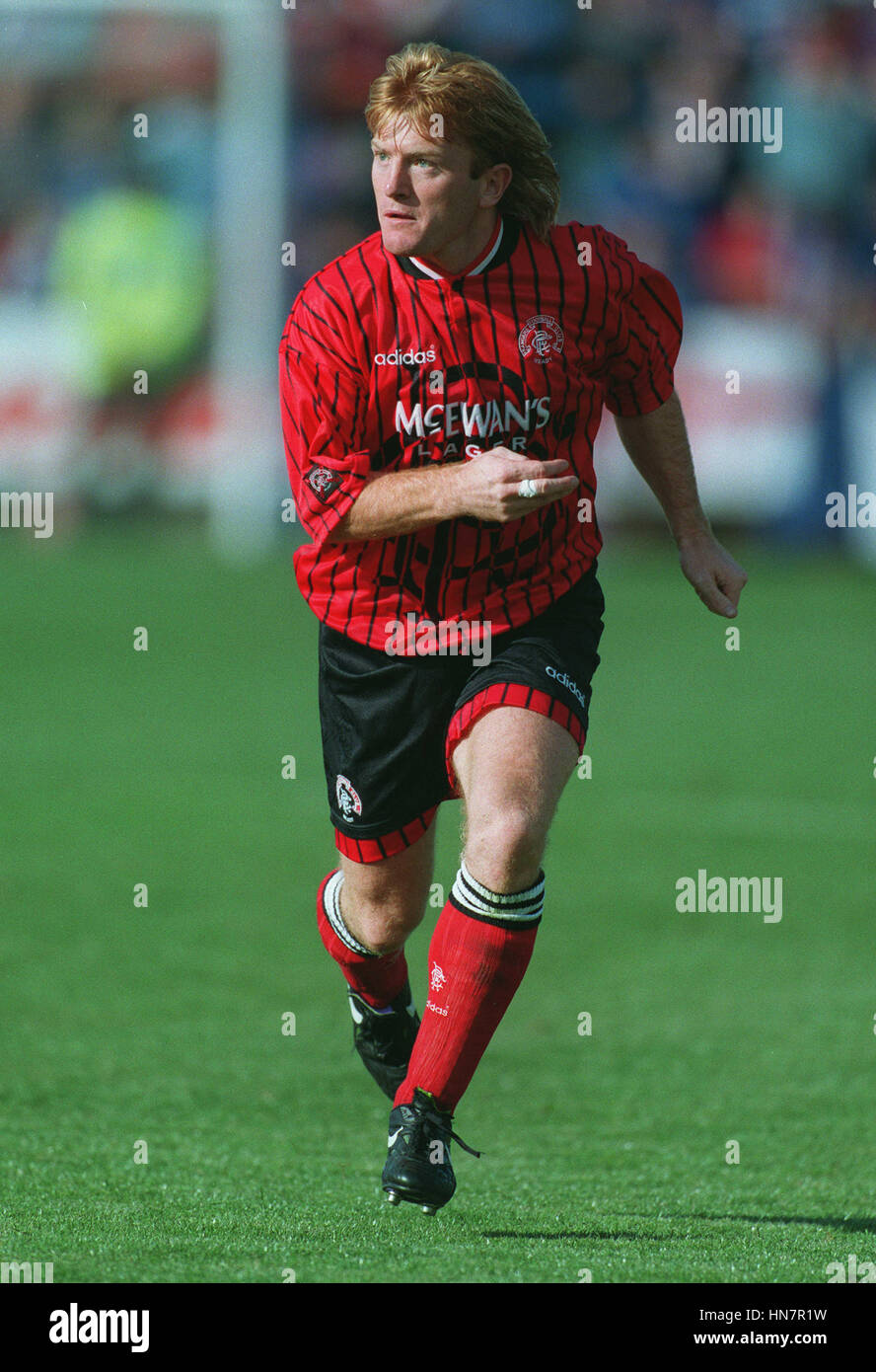 STUART MCCALL GLASGOW RANGERS FC 21 September 1994 Stock Photo - Alamy