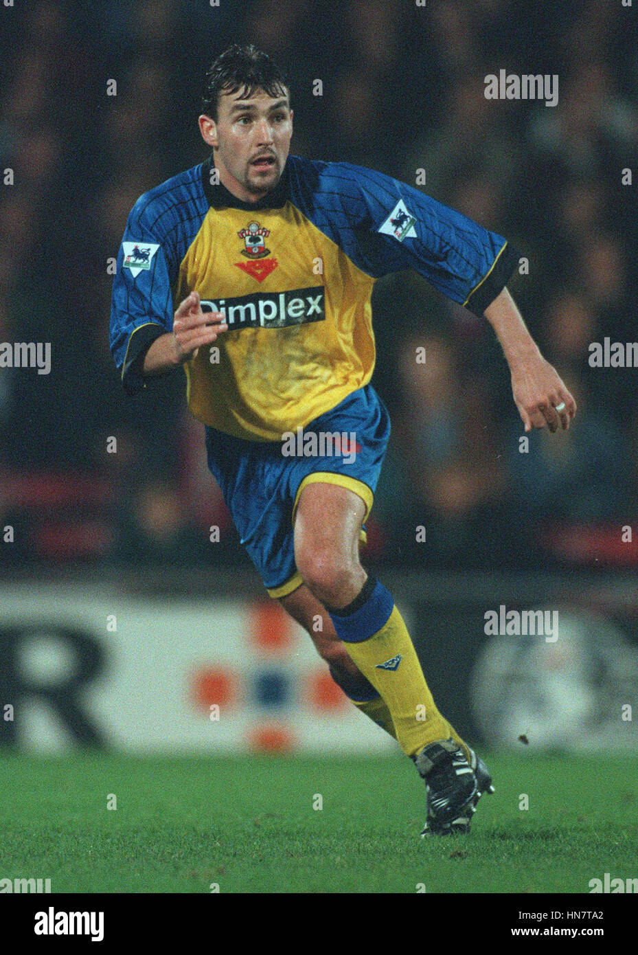 TOMMY WIDDRINGTON SOUTHAMPTON FC 28 November 1994 Stock Photo Alamy