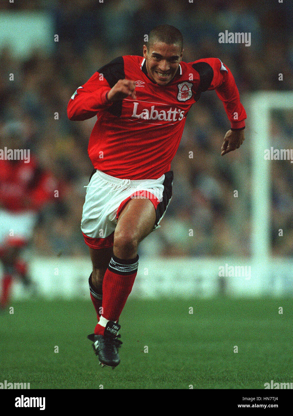 STAN COLLYMORE NOTTINGHAM FOREST FC 08 December 1994 Stock Photo - Alamy