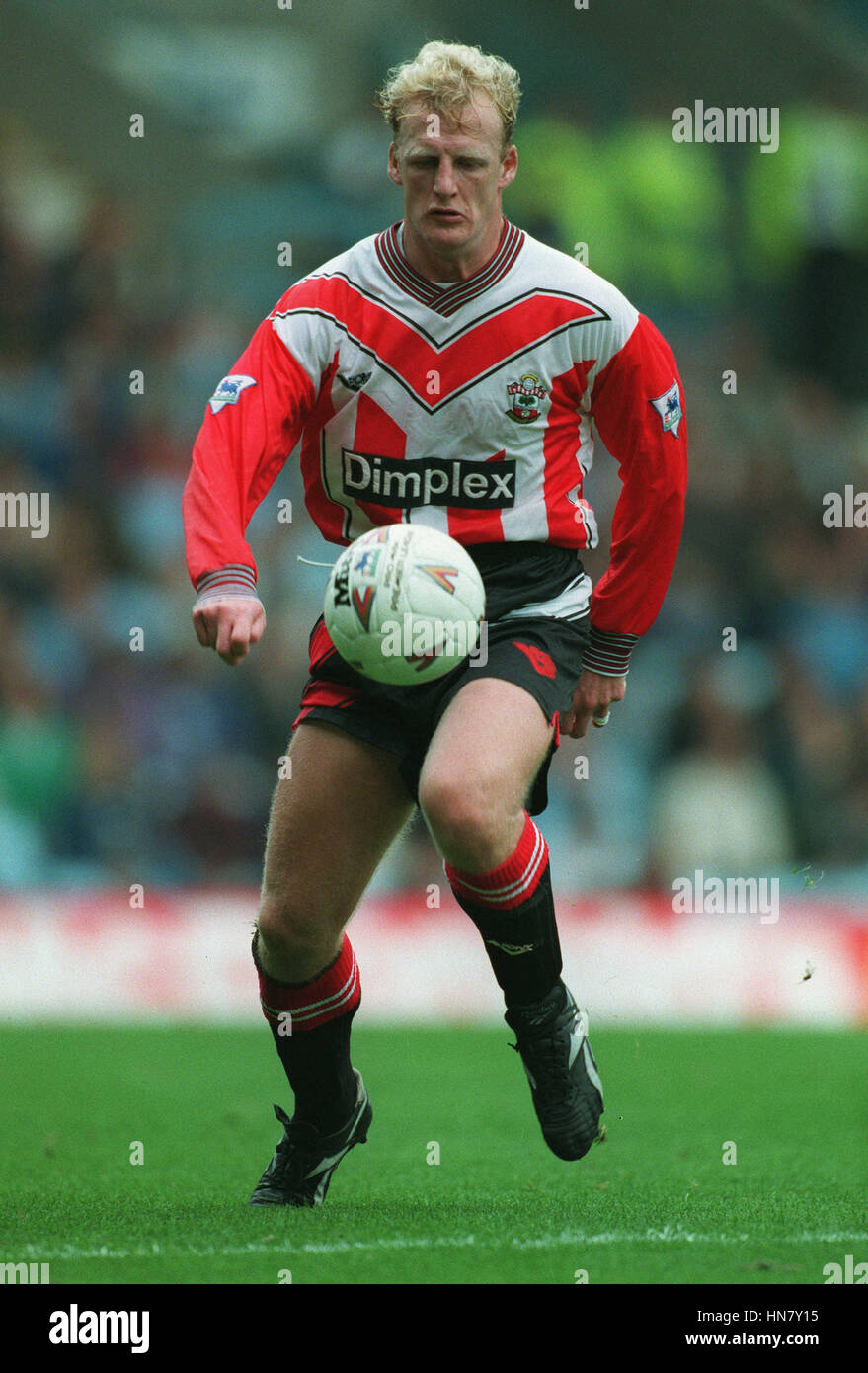 IAIN DOWIE SOUTHAMPTON FC 26 September 1994 Stock Photo Alamy