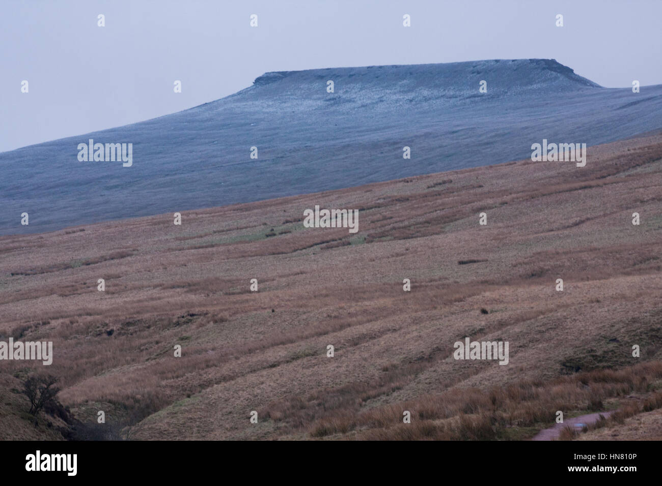 Pont Ar Daf, Powys, Wales, UK. 9th Feb, 2017. UK Weather. After freezing temperatures, frost has covered the tips of Pen-Y-Fan at the Brecon Beacons, Powys, Wales Wales, UK. Credit: Andrew Bartlett/Alamy Live News Stock Photo