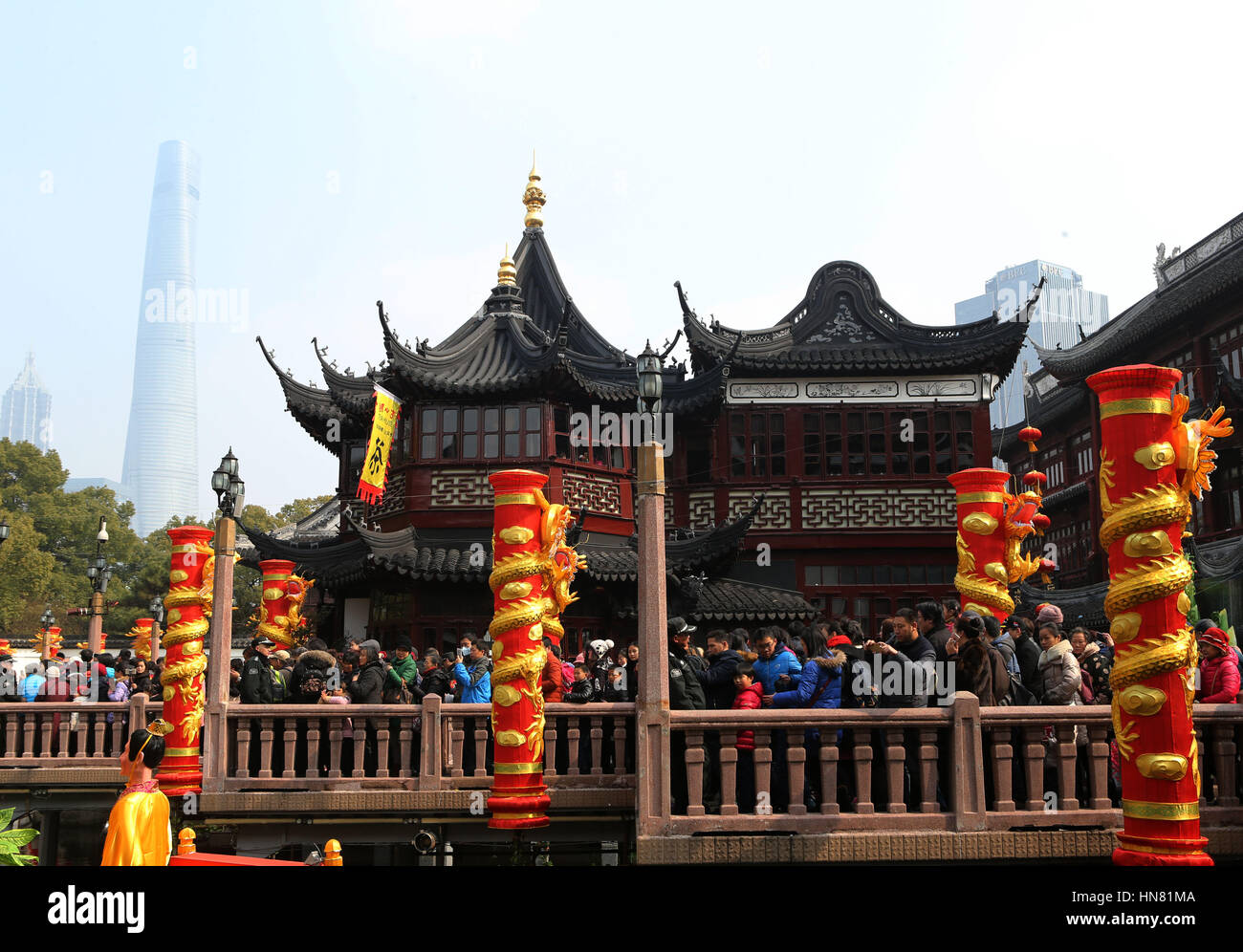 Shanghai, China. 9th Feb, 2017. People visit Yu Garden in Shanghai ...