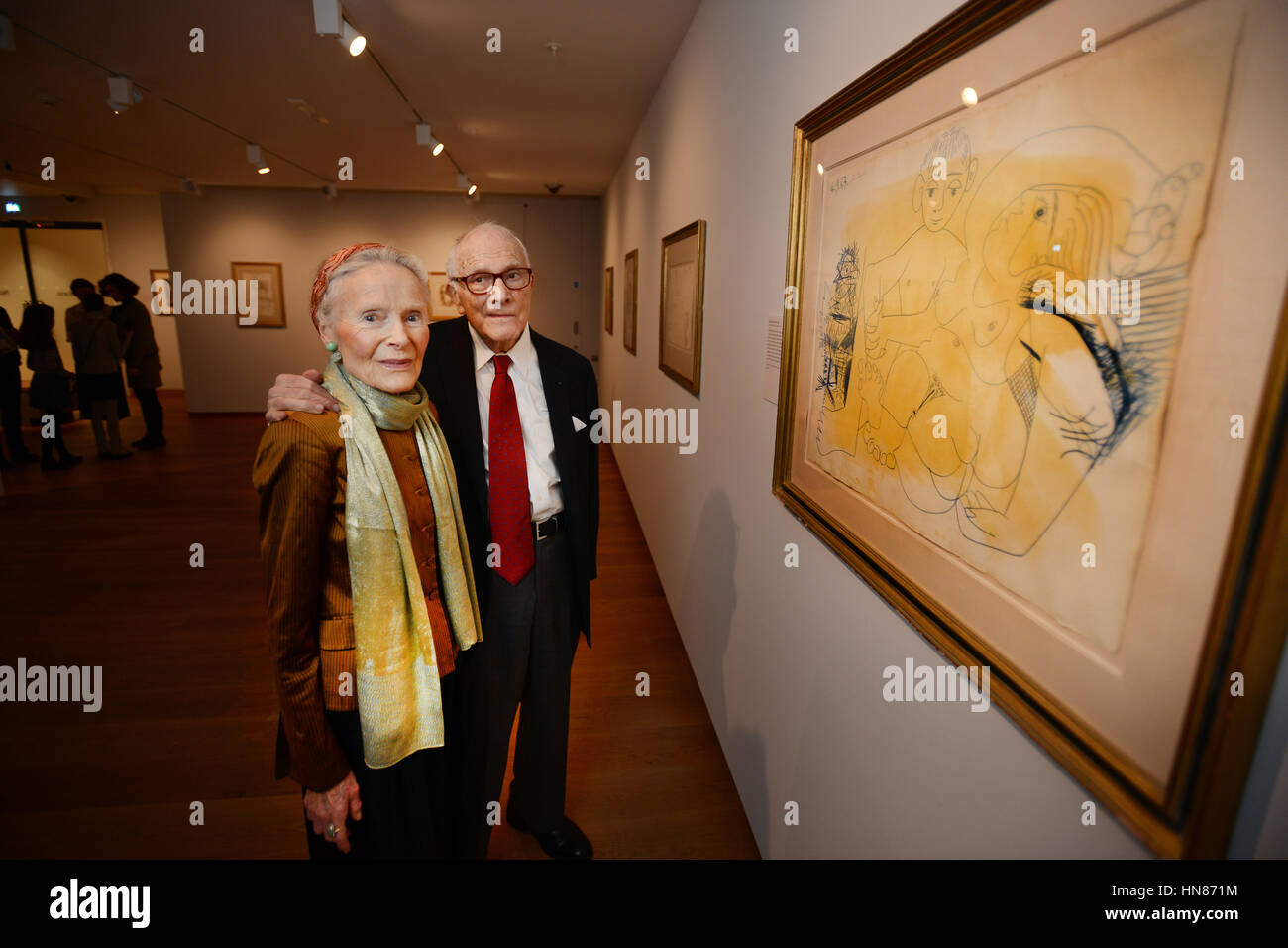 Degas to Picasso Exhibition preview at  the Ashmolean Museum in Oxford. Collection owner, Chicago art dealer  Stanley Johnson and his wife Ursula with Cockeral Woman and Young Man by Pablo Picasso 1967.. 09.02.17 Copyright Credit: Richard Cave/Alamy Live News Stock Photo