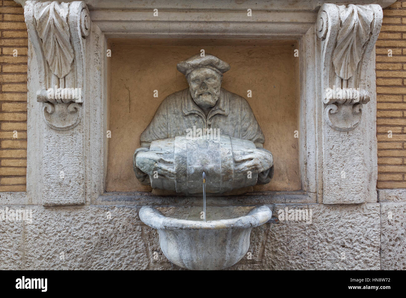 Talking statues of Rome - Il facchino Stock Photo - Alamy