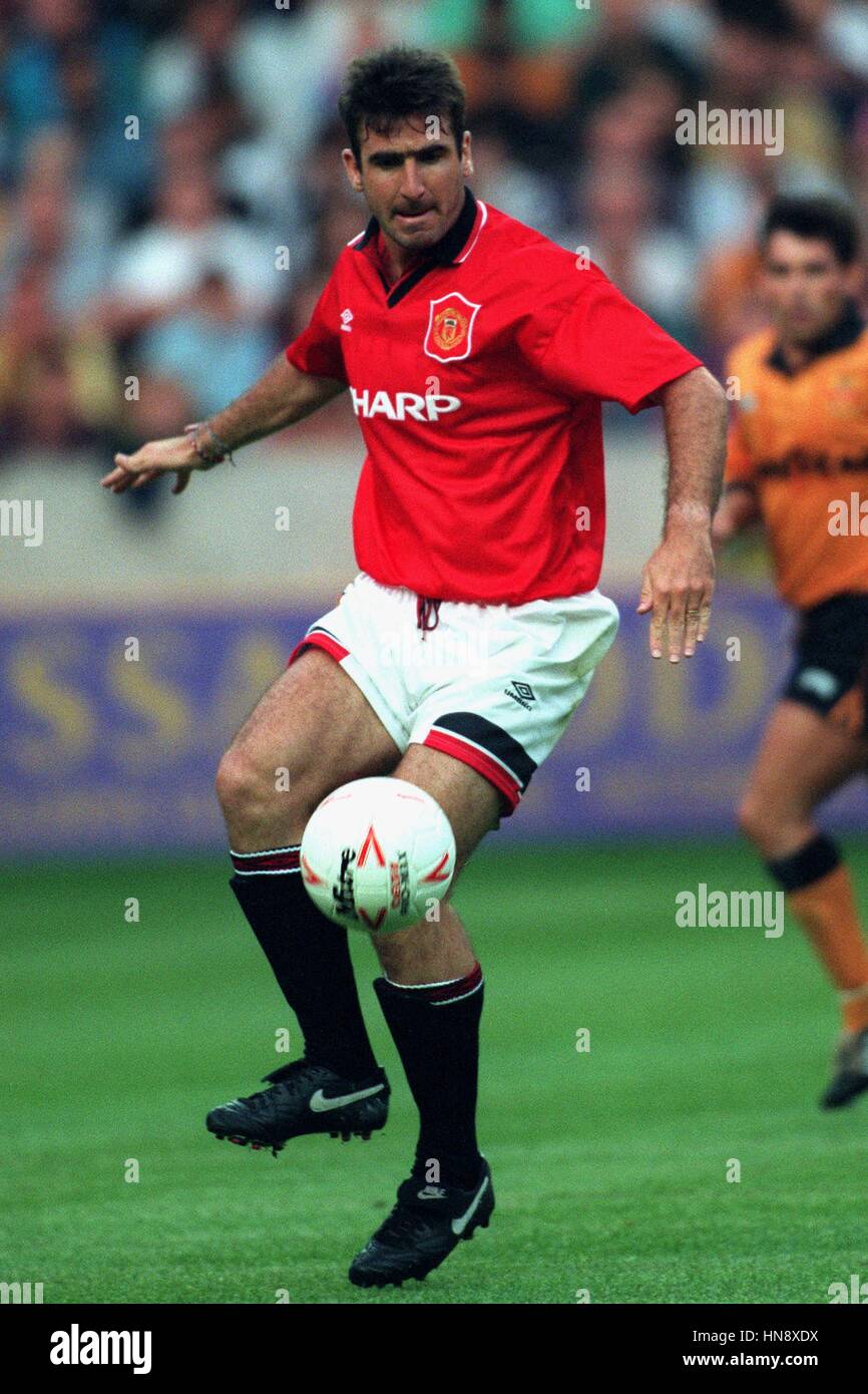 ERIC CANTONA MANCHESTER UNITED FC 04 August 1994 Stock Photo - Alamy