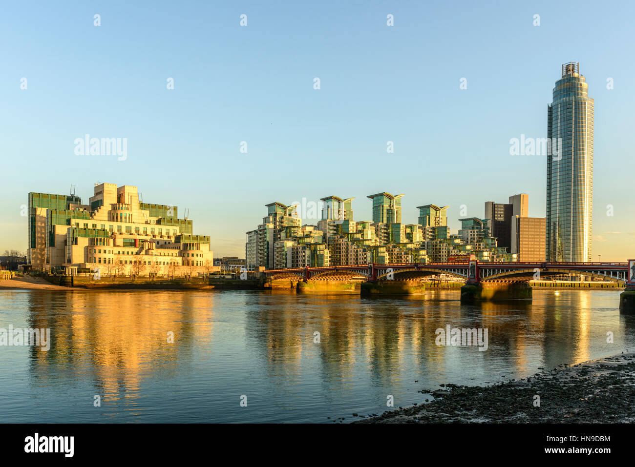 The SIS Building or MI6 Building at Vauxhall Cross,the headquarters of the British Secret Intelligence Service (SIS, MI6) and The Tower, One St George Stock Photo