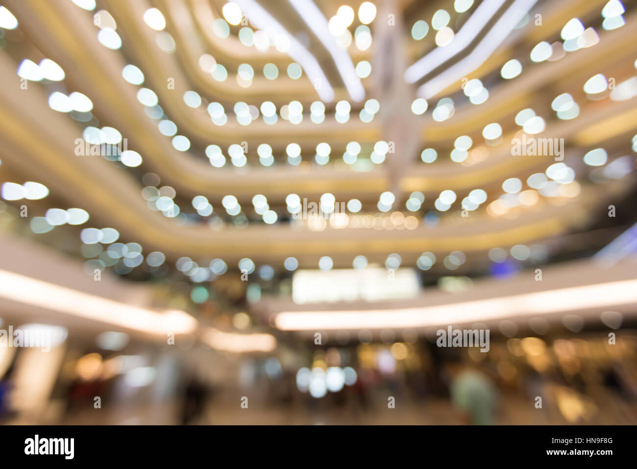 Crowded mall hi-res stock photography and images - Alamy