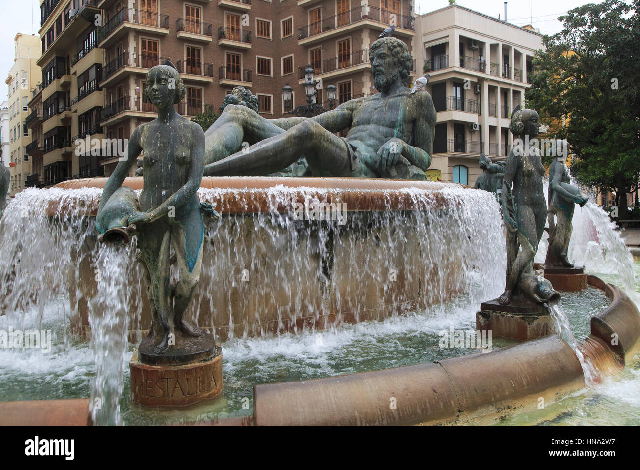 La Fuente Del Turia Water Fountain And Statues Commemoration Of