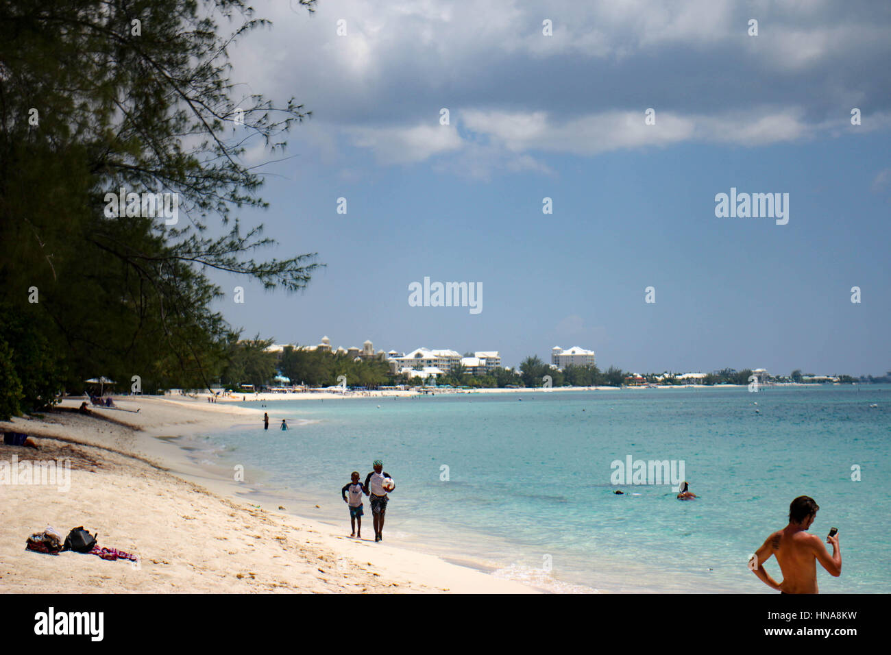 Seven Mile Beach Grand Cayman Stock Photo - Alamy