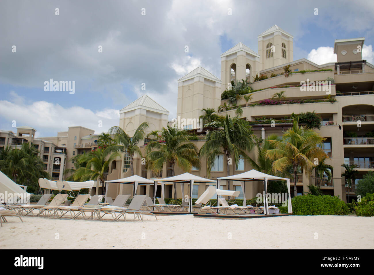 Seven Mile Beach Grand Cayman Stock Photo - Alamy