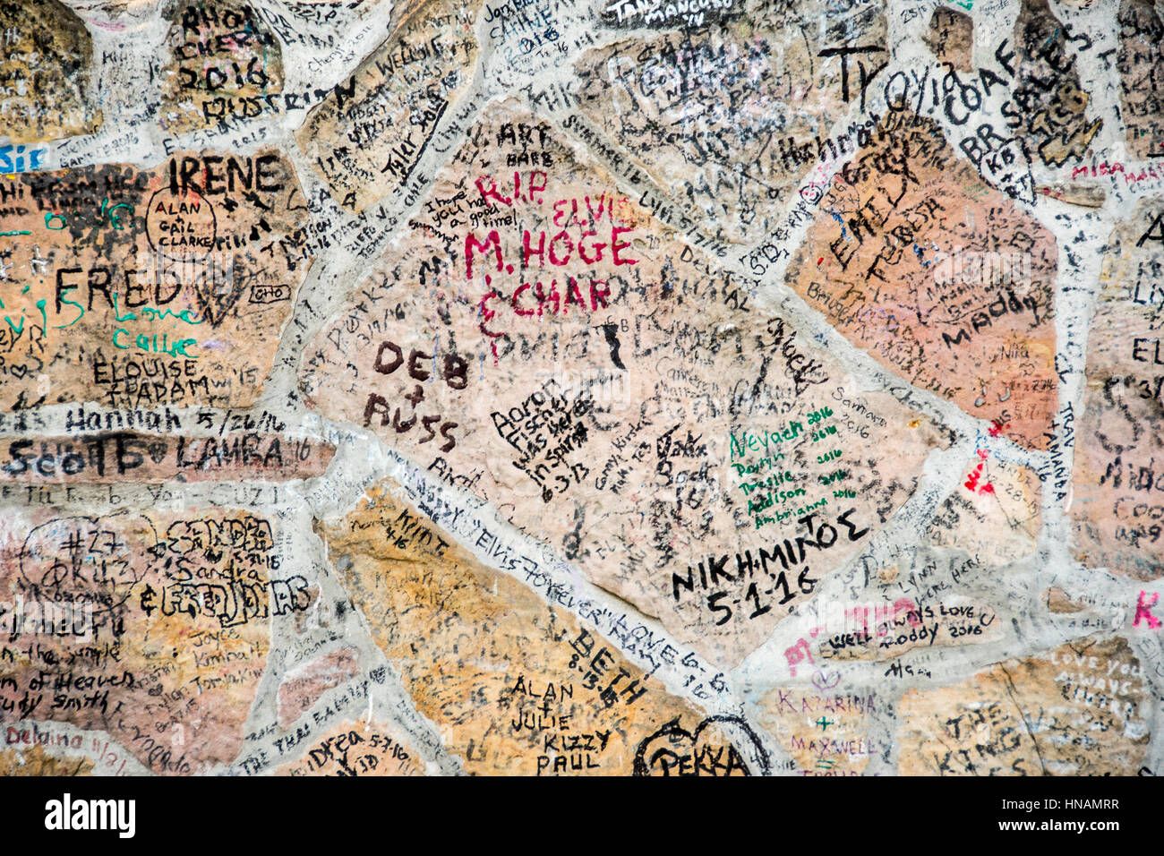 Messages written at the gateway of Graceland in Memphis, TN Stock Photo