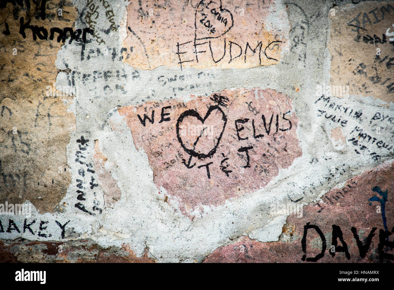 Messages written at the gateway of Graceland in Memphis, TN Stock Photo