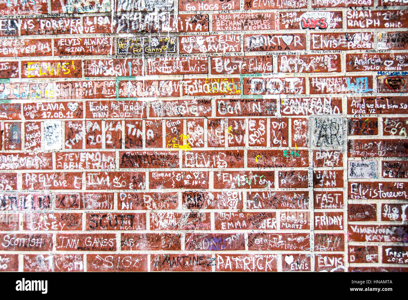 Messages written at the gateway of Graceland in Memphis, TN Stock Photo